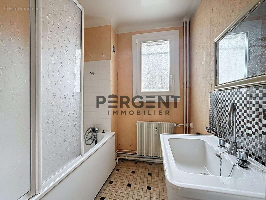 Appartement à CHARLEVILLE-MEZIERES