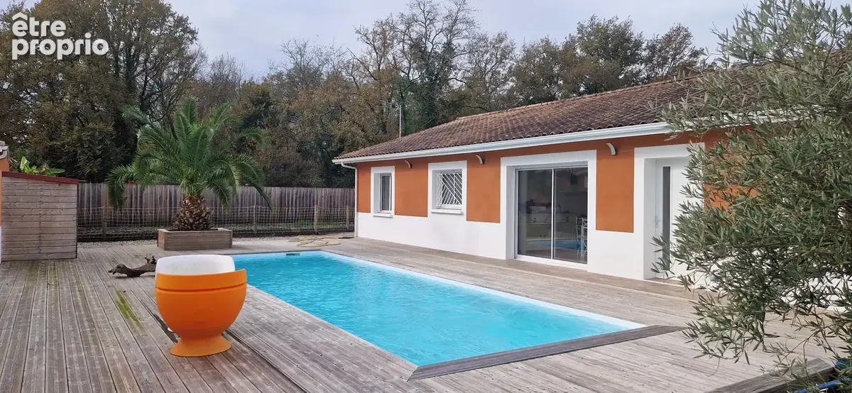 belle maison P.P avec garage double, Piscine, terrasses et jardin clos - photo 5