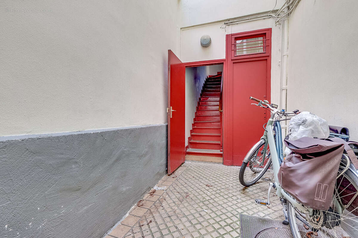 Appartement à PARIS-17E