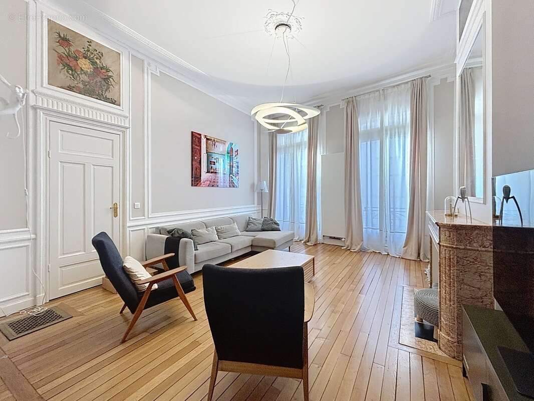 Maison à vendre 15 pièces, jardin et garages REIMS (51) - photo 22
