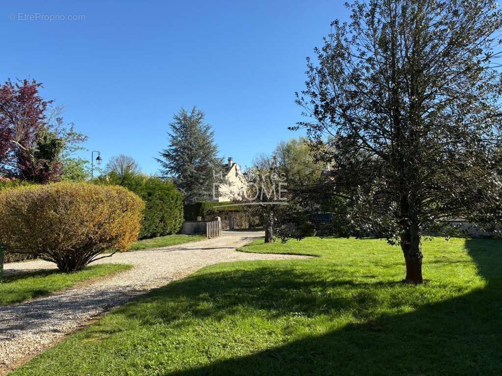 Maison à COULOMMIERS