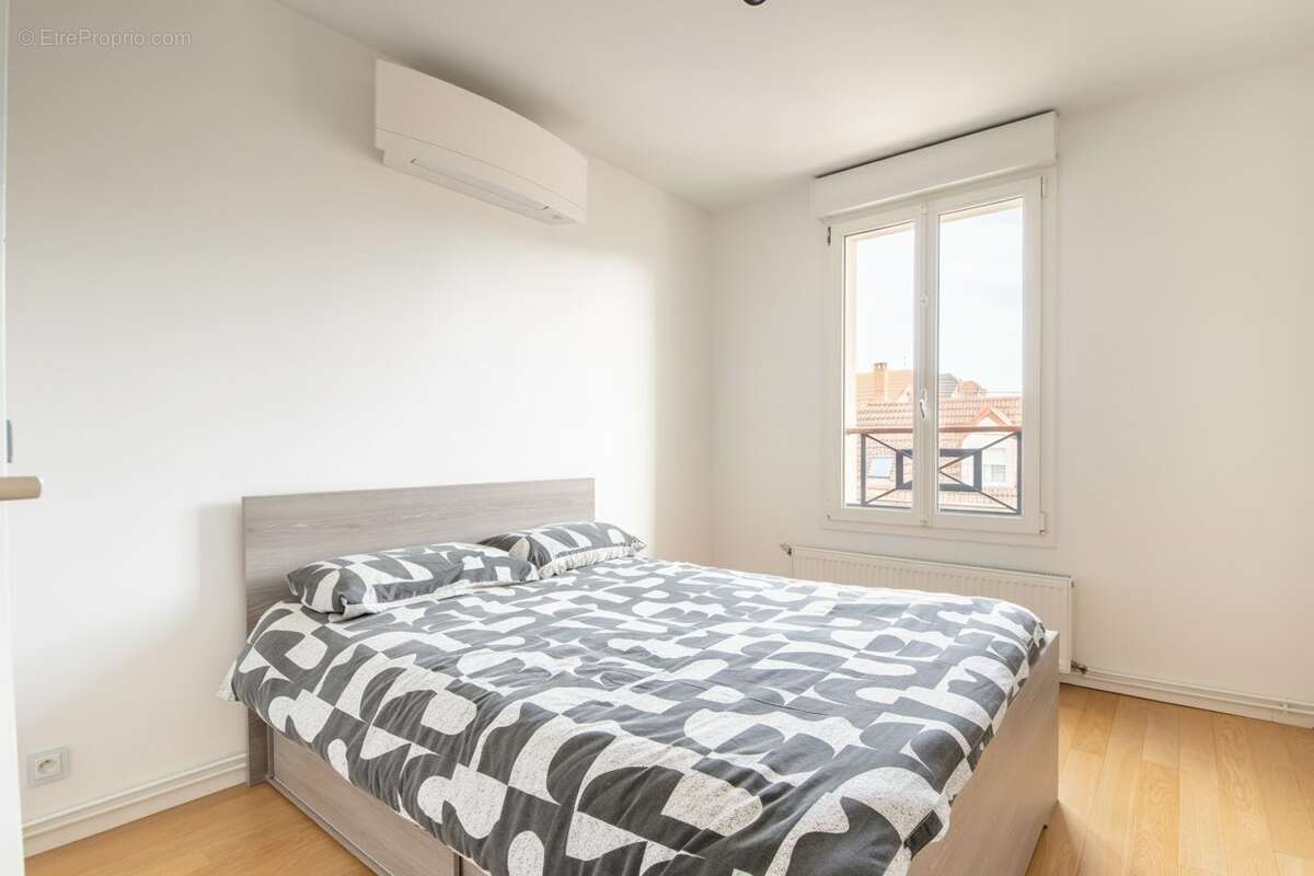 Maison à LES PAVILLONS-SOUS-BOIS