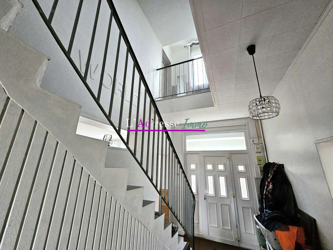 Maison à CROISILLES