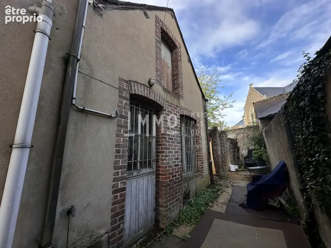 Maison 6 pièces 130 m² à vendre à Besse-Sur-Braye (72310) - photo 1