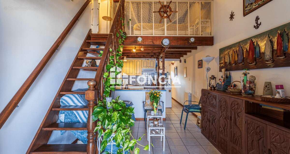 Appartement à SIX-FOURS-LES-PLAGES