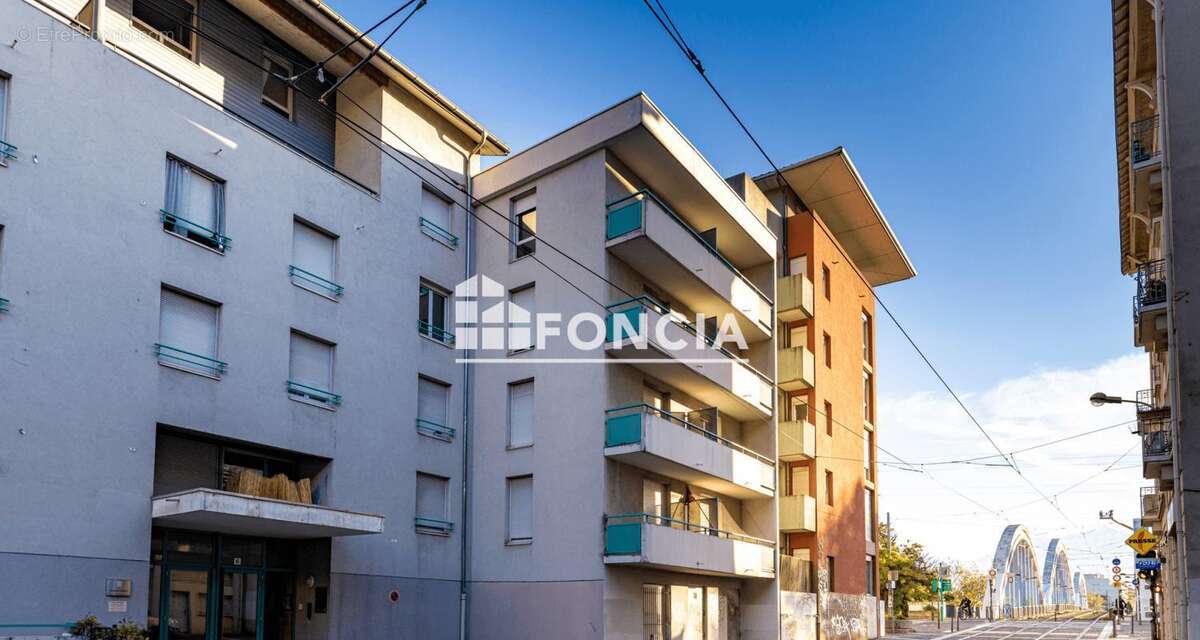 Appartement à FONTAINE