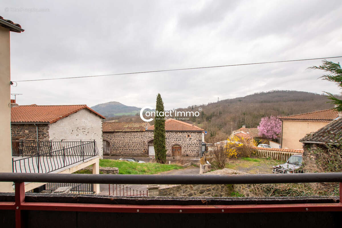 Maison à TOURZEL-RONZIERES