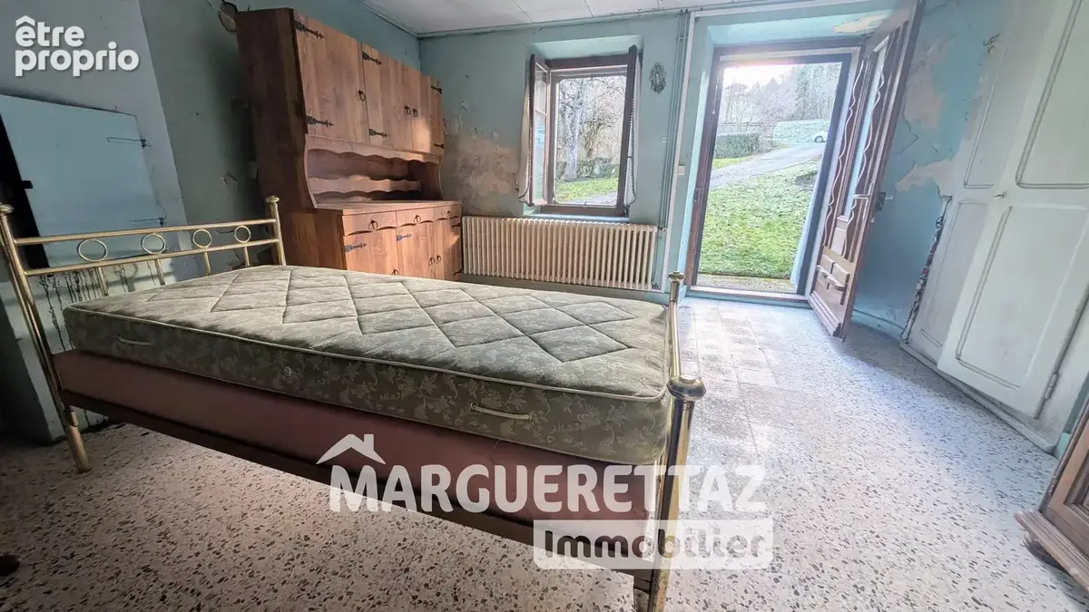 Ancienne bâtisse à rénover sur 4884m² de terrain (Zone N) - photo 10