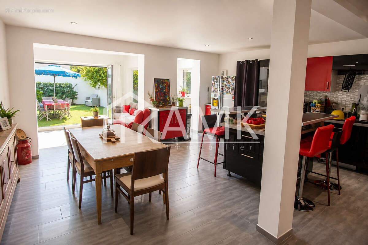 A izeaux  une propriété comparable à aucune autre… - photo 4