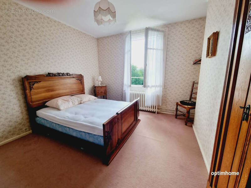 Maison à LAGUENNE