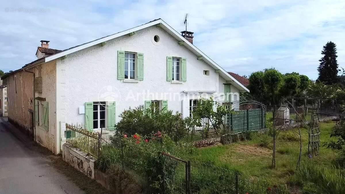 Maison à ANNESSE-ET-BEAULIEU