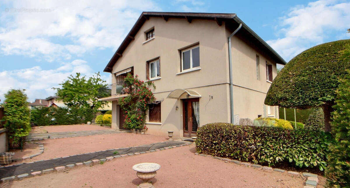 Maison à MABLY