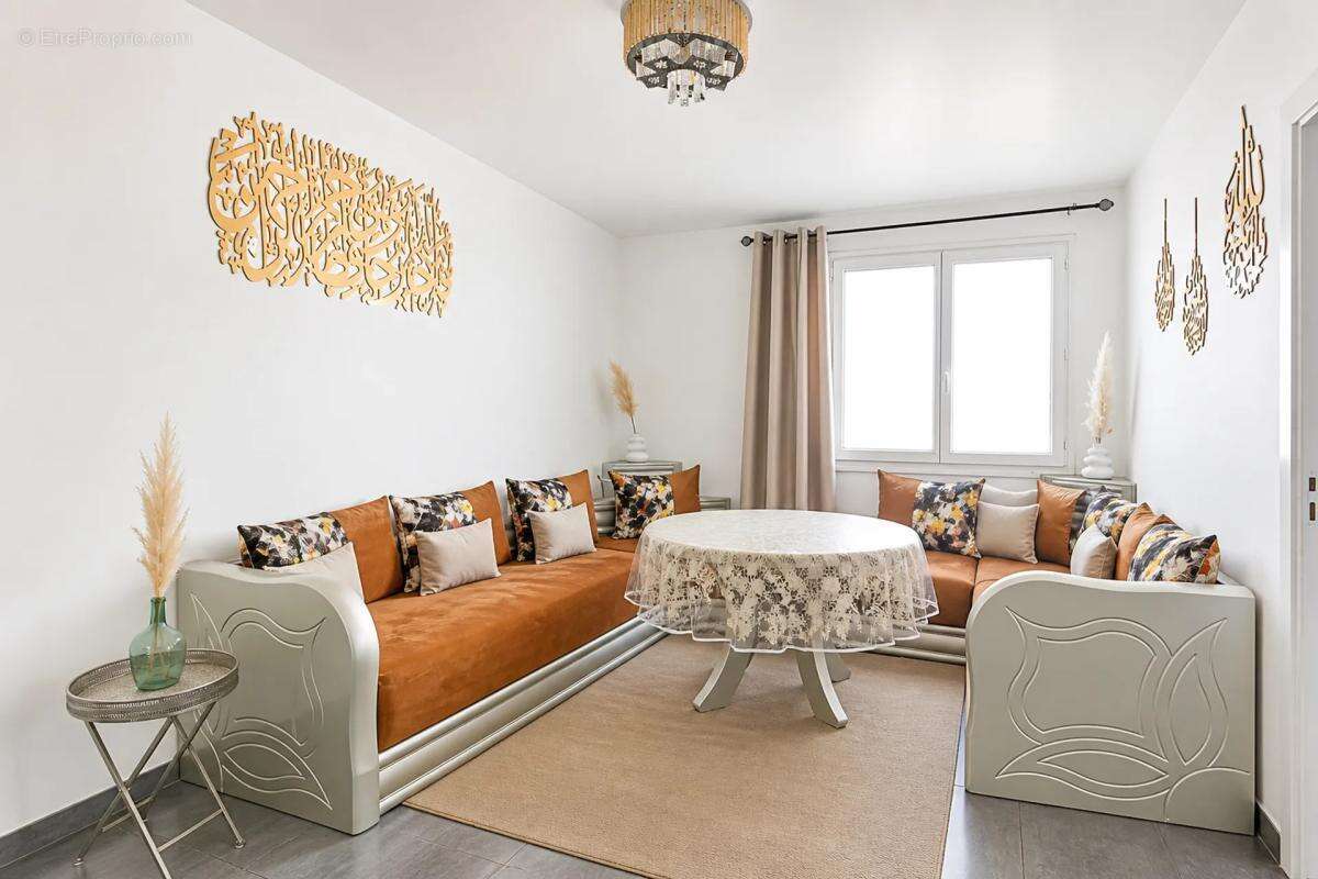 Appartement 4 pièces de 72 m² vendu loué - photo 2