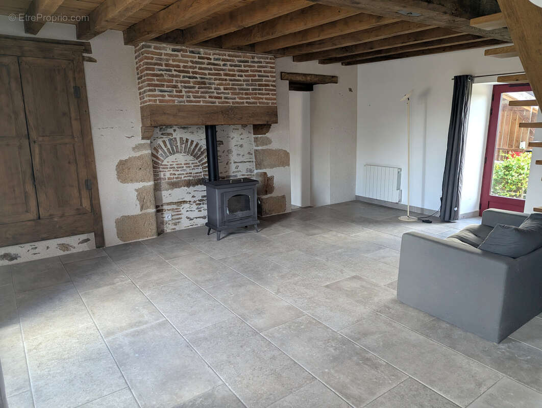 Maison de campagne rénovée avec dépendances ! - photo 3