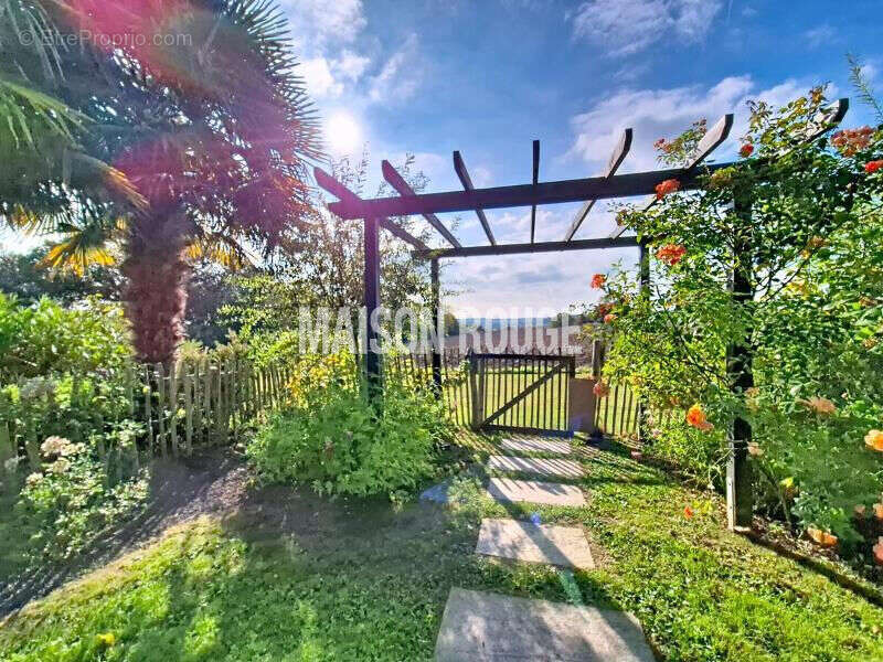 Maison à PLOUER-SUR-RANCE