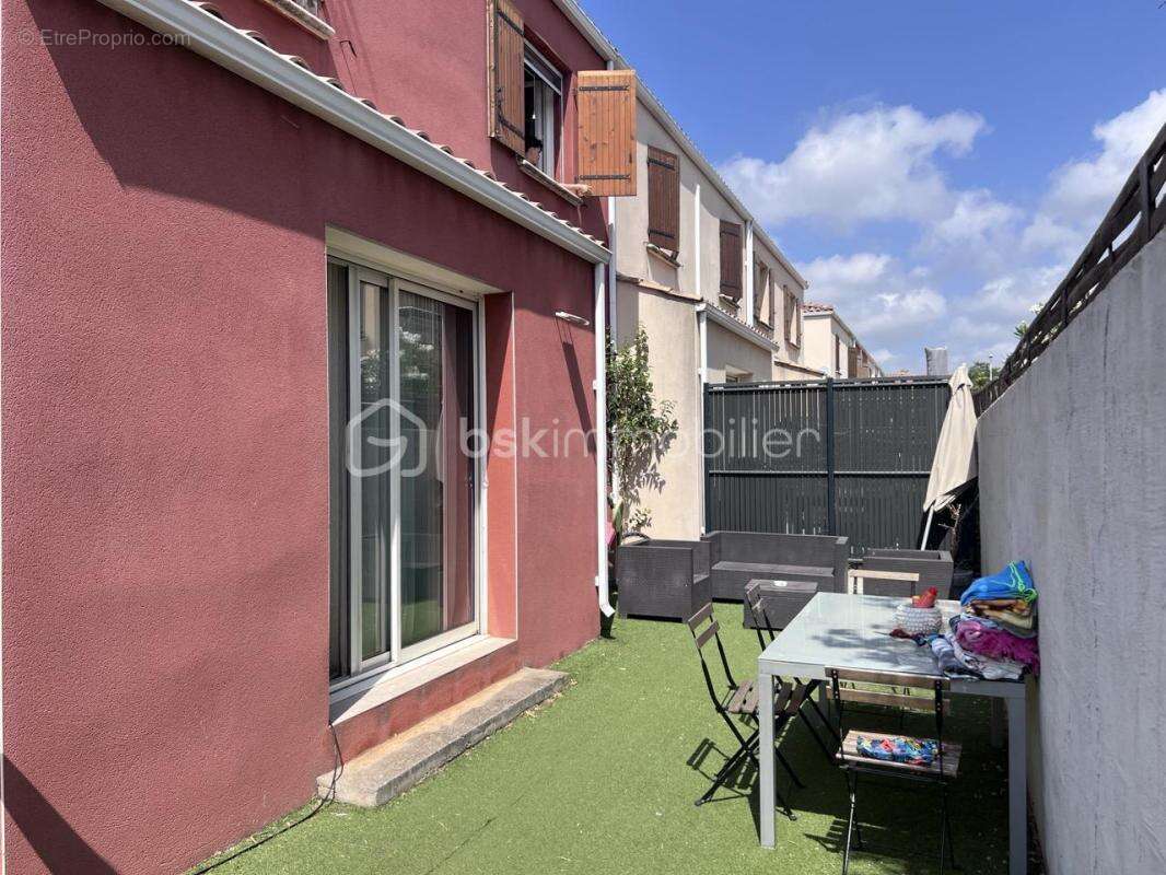 Sur un terrain d'angle de 236 m2, une maison de type 4 en R+1 de 95 m2 - photo 11