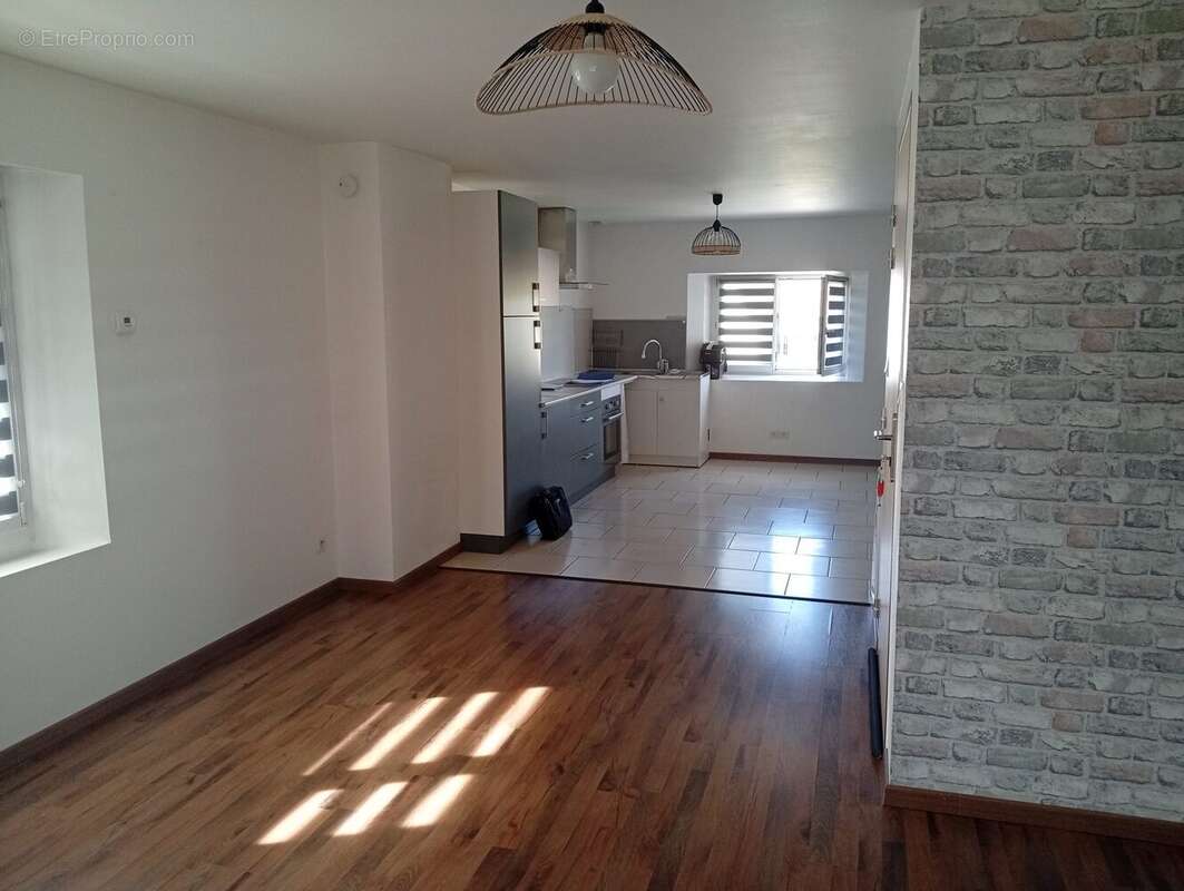 Appartement à MEROUX