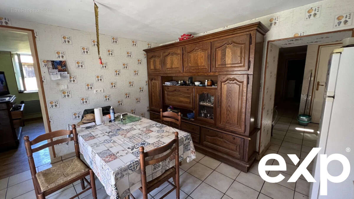 Maison à SAINT-GERVAIS-EN-VALLIERE