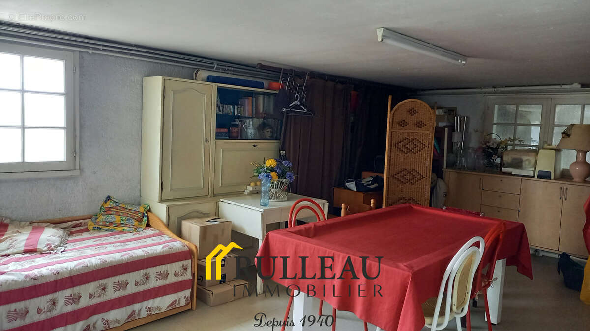 Maison à SAINT-MARTIN-LACAUSSADE