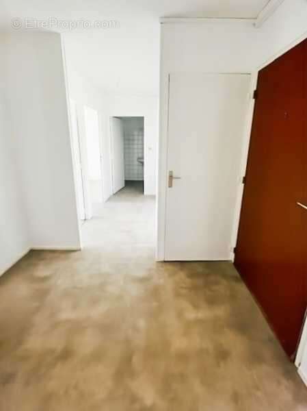 Appartement à ROUGEMONT-LE-CHATEAU