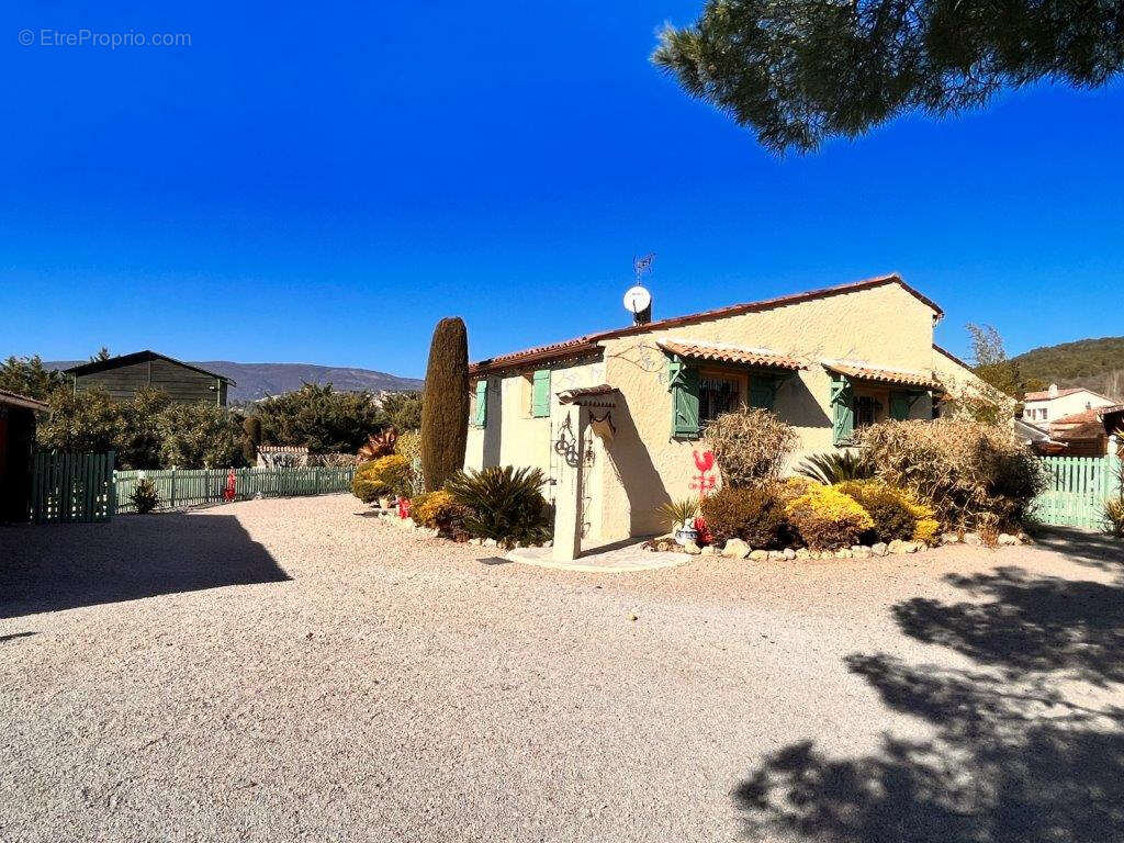 Maison à MONTAUROUX