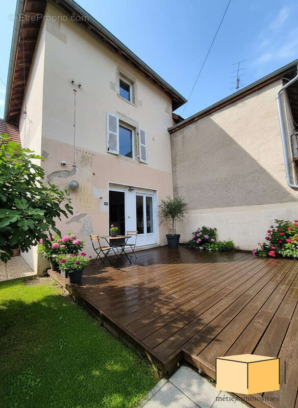 Maison à VIRIEU-LE-PETIT