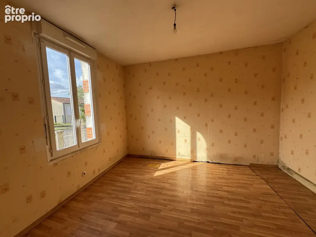 Maison 7 pièces 95 m² à vendre à Barbezieux-Saint-Hilaire (16300) - photo 6