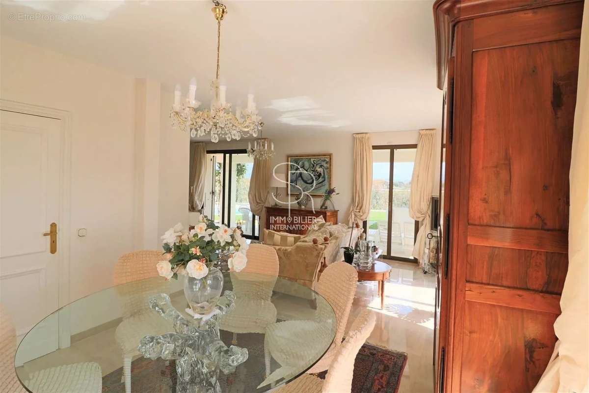 Maison à VILLENEUVE-LOUBET