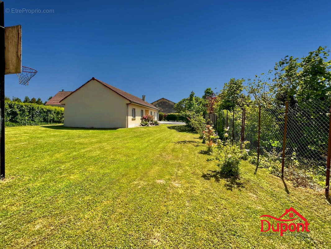 Maison 110 m² à Vraux  - photo 8