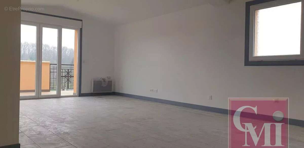 Appartement à BREUILLET