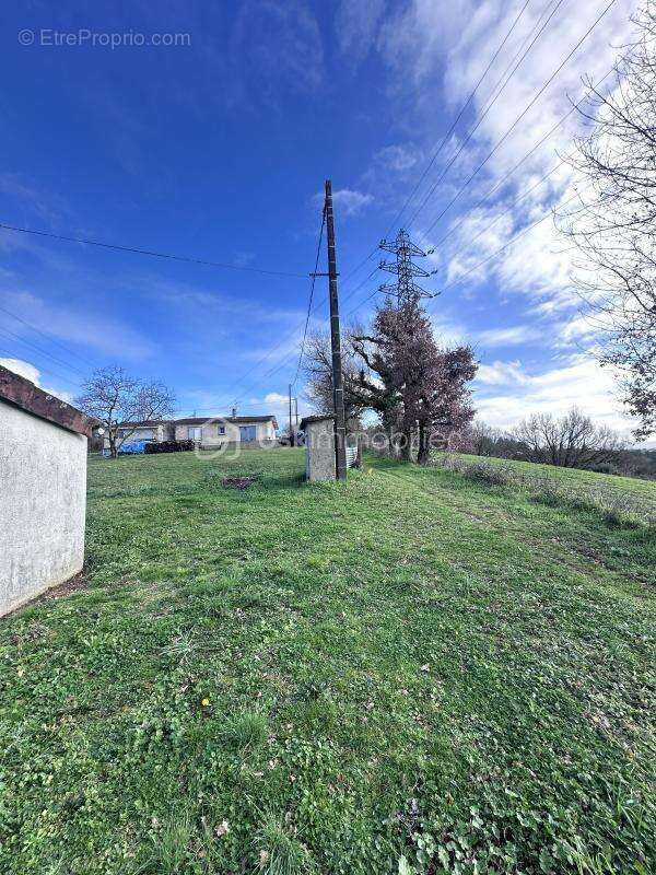Terrain à CASTRES