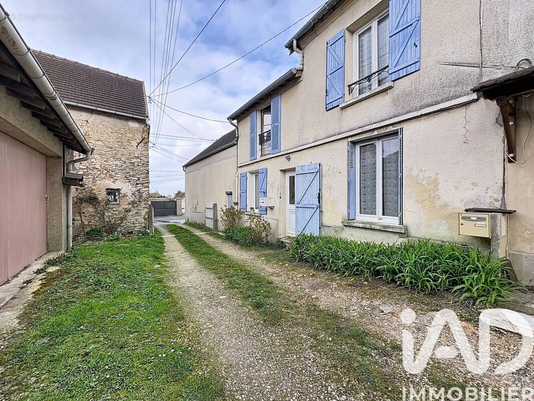 Photo 1 - Maison à QUINCY-VOISINS