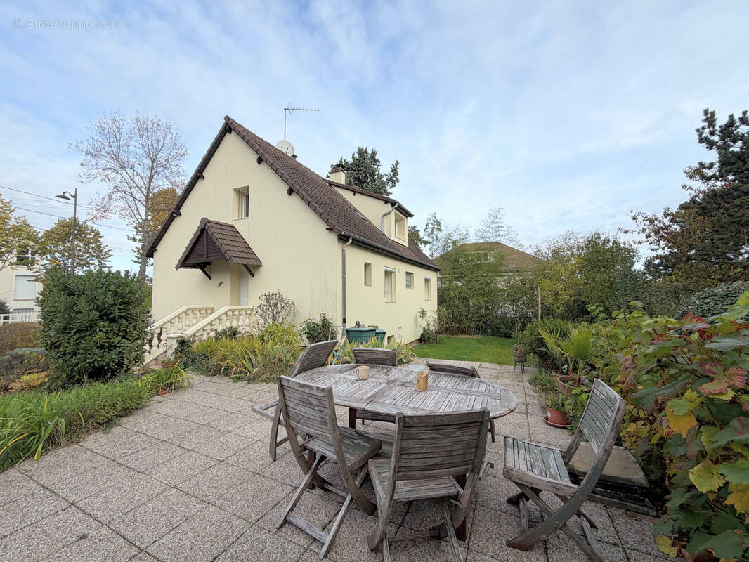 Maison à RUEIL-MALMAISON