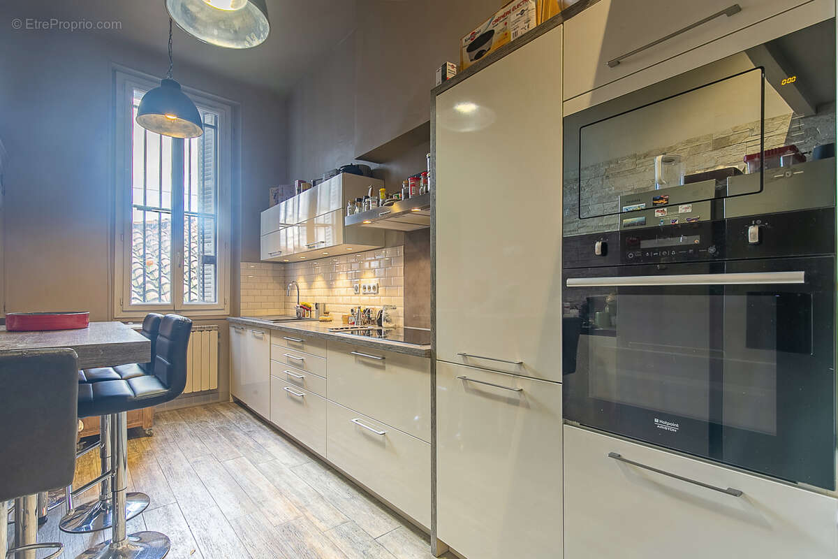 Appartement à MARSEILLE-6E