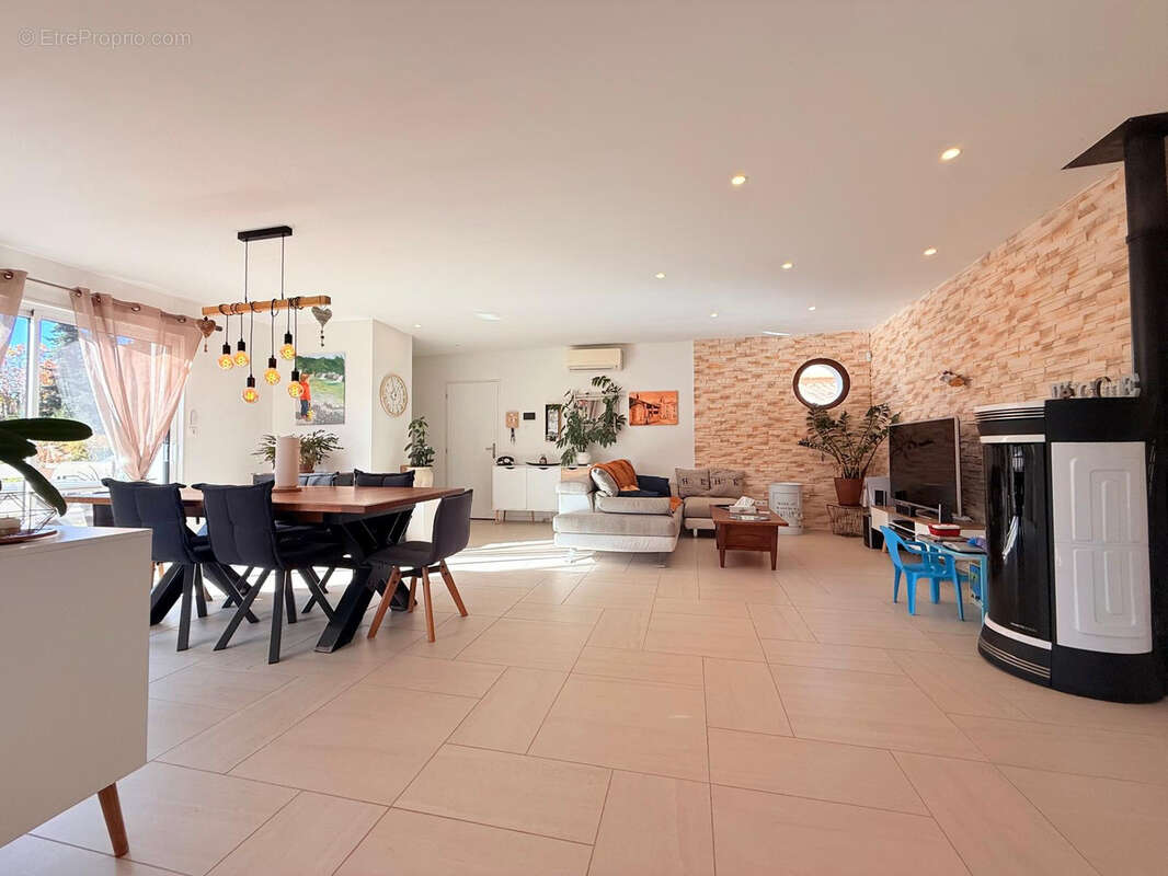 Maison à PIERRELATTE