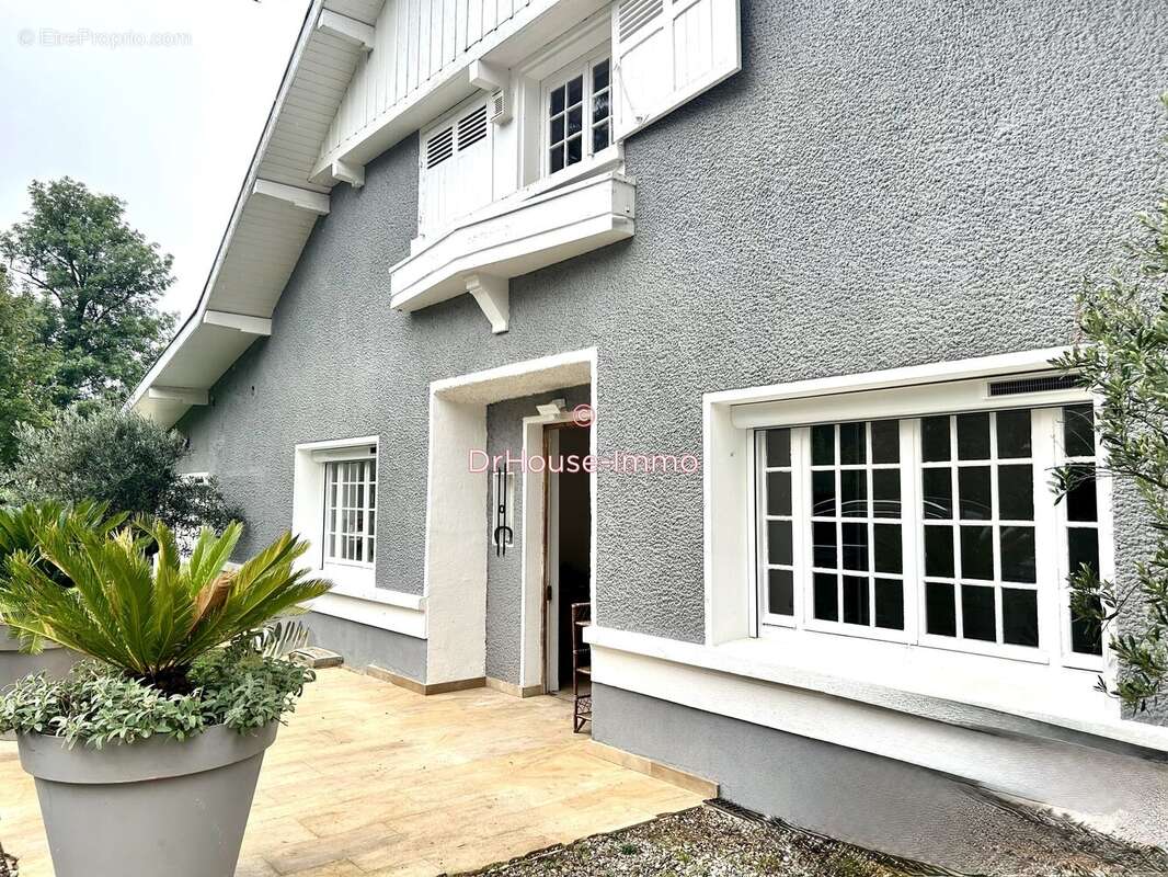 Maison à SAINT-CYR-AU-MONT-D'OR