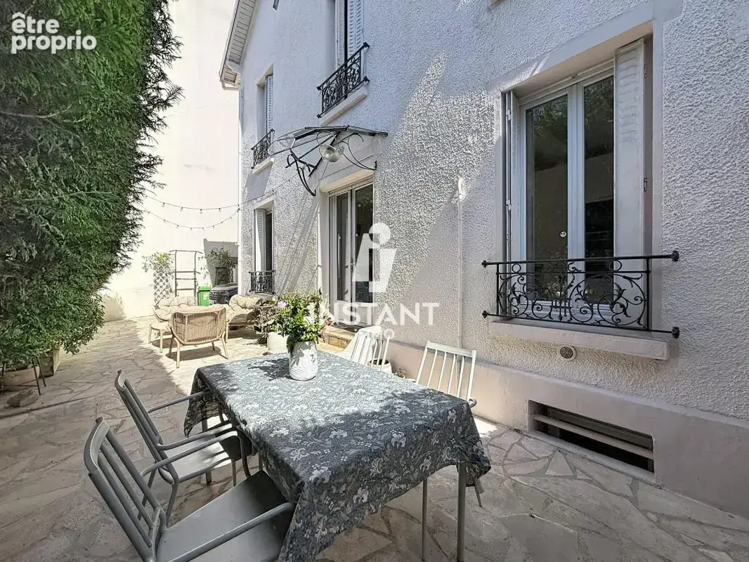 Une adresse rare au coeur du Quartier des Fleurs - photo 13