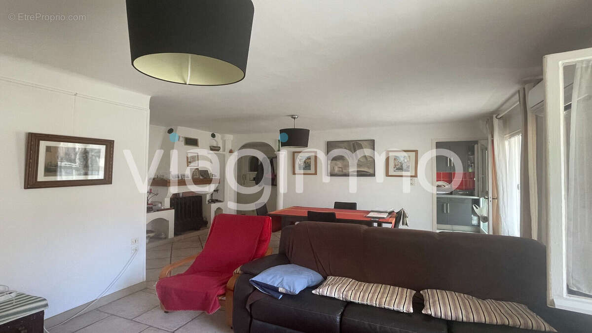 Appartement à MARSEILLE-7E