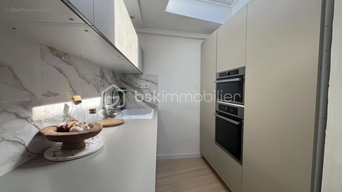 Junas – Une bâtisse pleine de charme aux possibilités insoupçonnées - photo 17