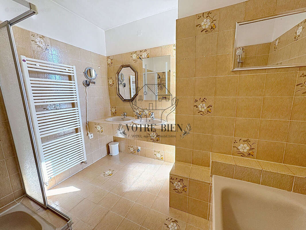 Villa Manosque 6 pièce(s) 185.30 m2 - photo 16