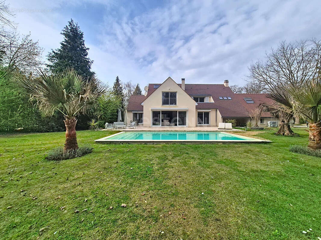 Maison à LAMORLAYE