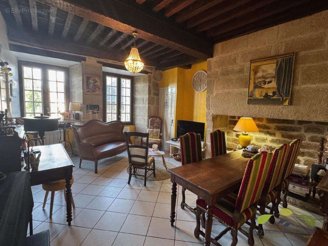 Appartement à TREIGNAC