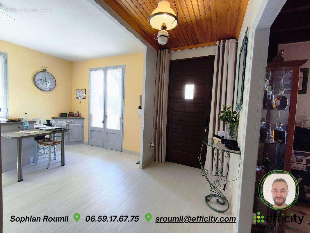 Maison 133 m² à Salles-De-Barbezieux  - photo 7
