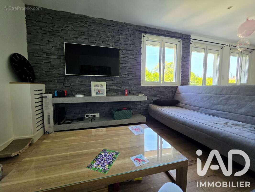 Photo 3