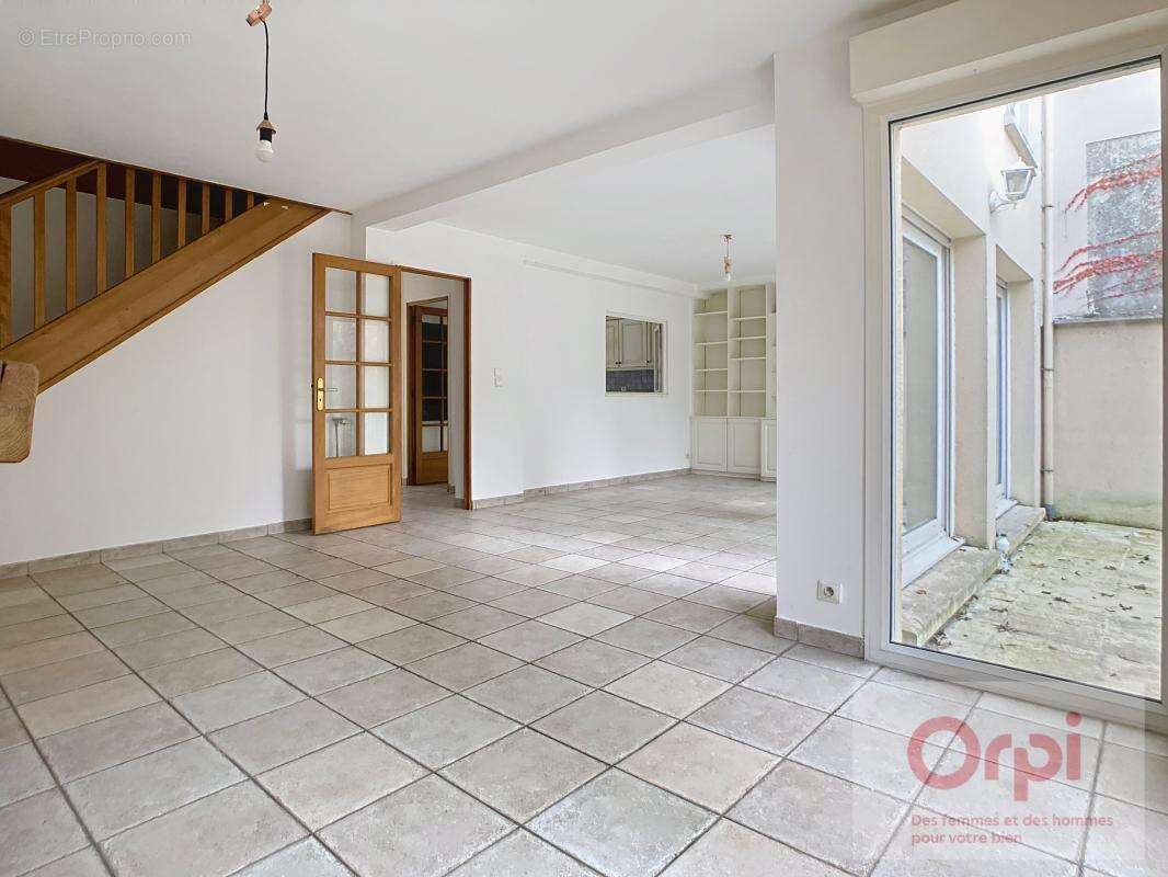 Maison à ISSY-LES-MOULINEAUX