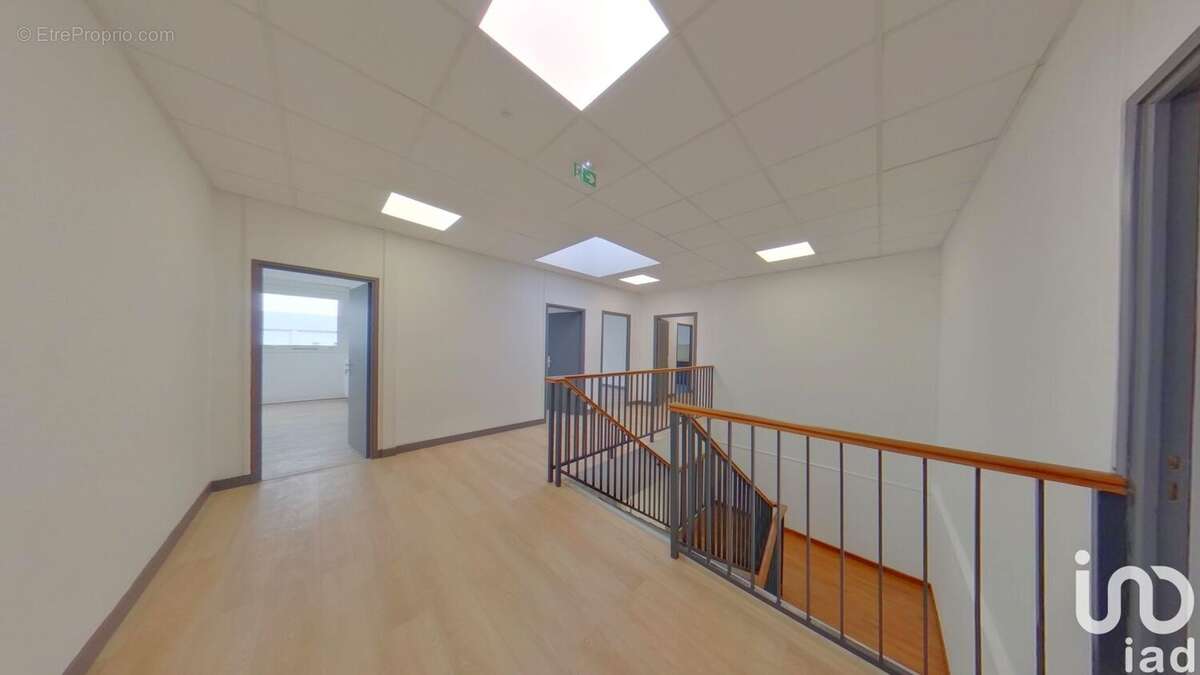 Photo 9 - Commerce à VAUX-LE-PENIL