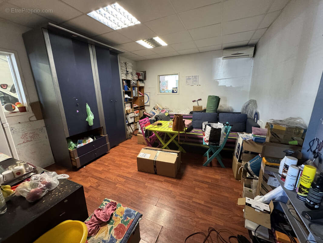 Commerce à MARSEILLE-9E