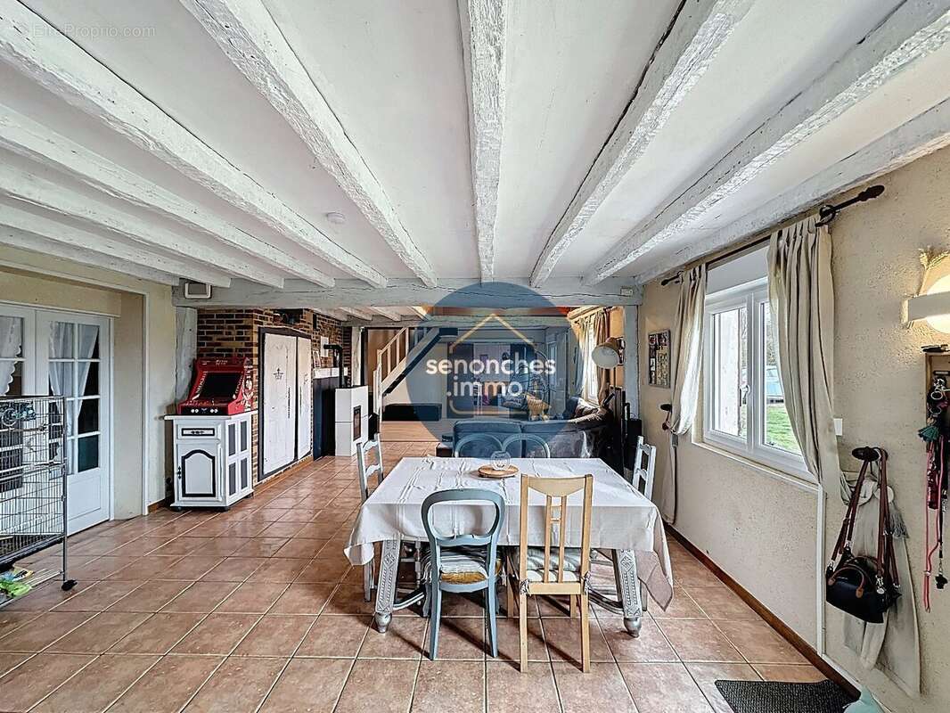 Maison à MORVILLIERS
