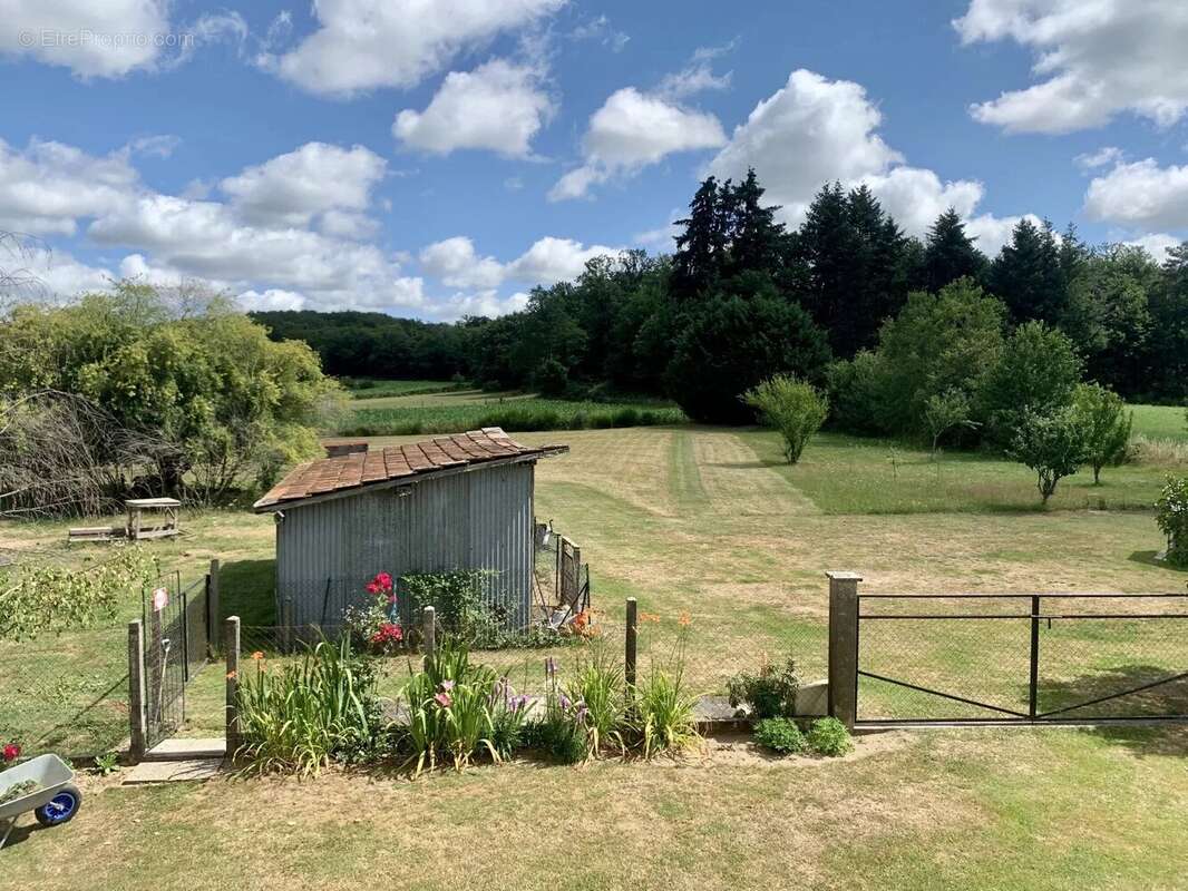 Maison à SAINT-YRIEIX-LES-BOIS