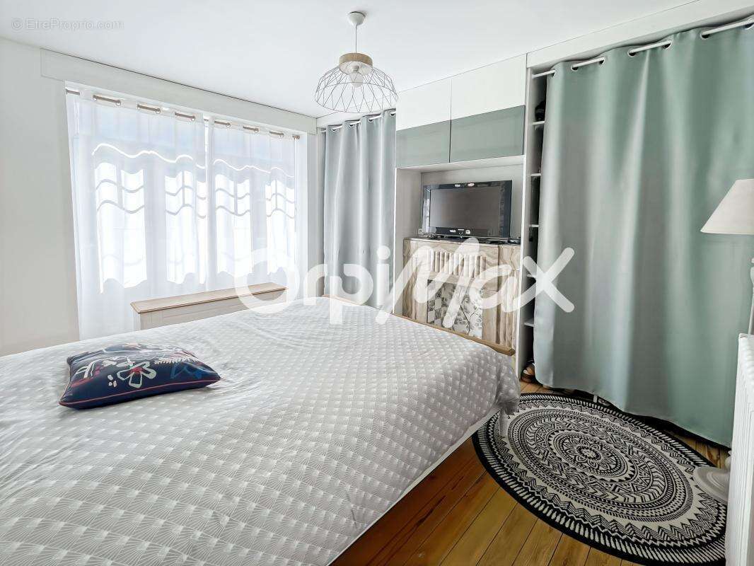 Maison à SAINT-MARTIN-BOULOGNE